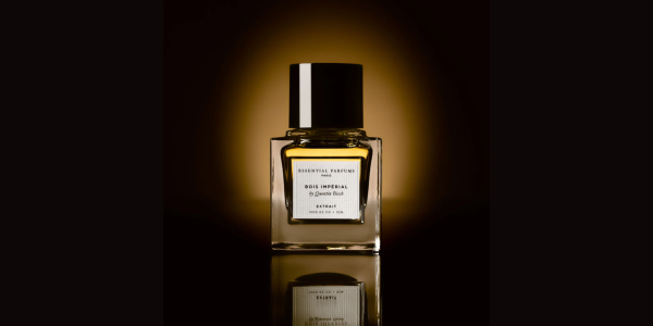 Bois Impérial Extrait: La Nueva Joya de Essential Parfums